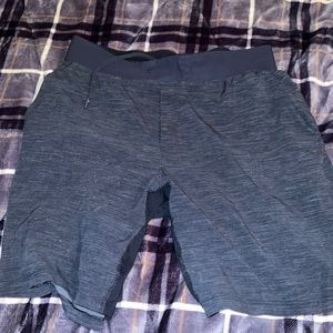 Mens Large Lululemon shorts